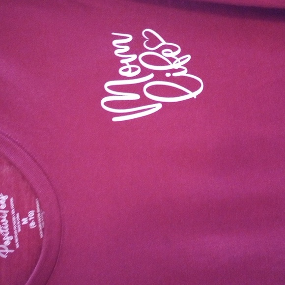 Mom life tshirt - Picture 1 of 3